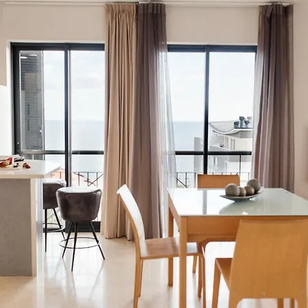 Sun Island Apartment